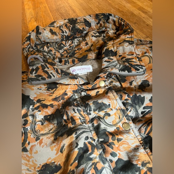 RARE 100% SILK Van Macdowell Paris Women’s Puffer Size Medium - Picture 2 of 6